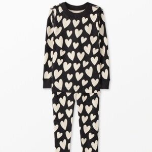 Hanna Andersson Playful Hearts on Black Pajama Set  Size 5